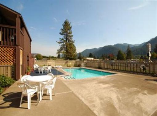 фото отеля BEST WESTERN Oakridge Inn