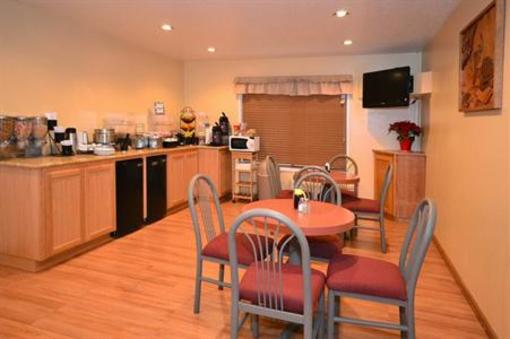 фото отеля BEST WESTERN Oakridge Inn