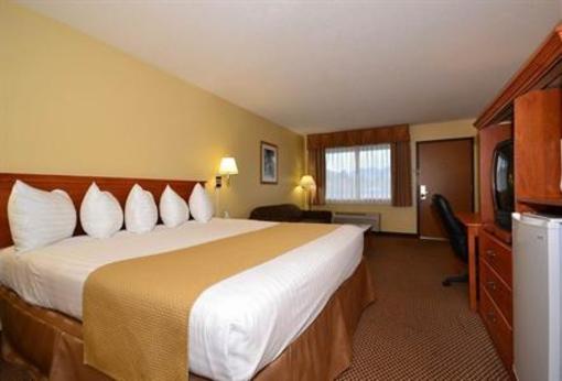 фото отеля BEST WESTERN Oakridge Inn