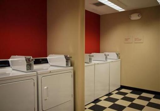 фото отеля TownePlace Suites Vincennes