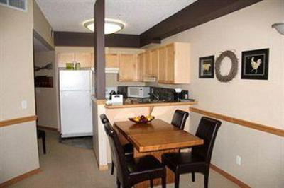 фото отеля Sunset Resorts Canmore