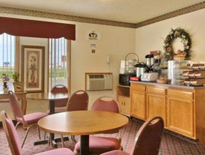 фото отеля Super 8 Motel - Litchfield
