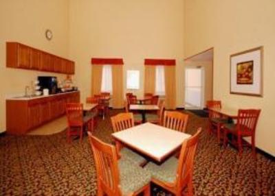 фото отеля Sleep Inn and Suites Charles City