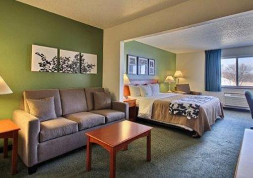 фото отеля Sleep Inn and Suites Charles City