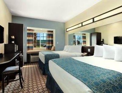 фото отеля Microtel Inn & Suites-Spring Hill
