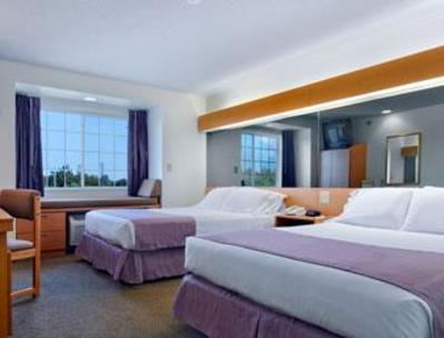фото отеля Plattsburgh Microtel Inn & Suites