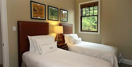 фото отеля Windermere House Cottage Windermere (Canada)