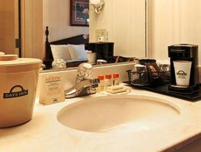 фото отеля Days Inn Phenix City