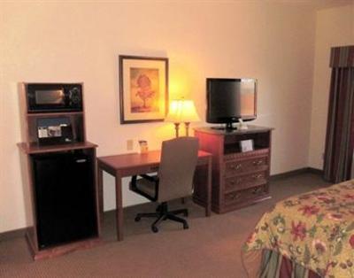 фото отеля BEST WESTERN PLUS Midwest City Inn & Suites