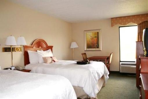 фото отеля Hampton Inn Petersburg Hopewell
