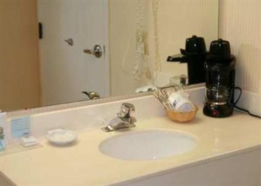 фото отеля Hampton Inn Petersburg Hopewell