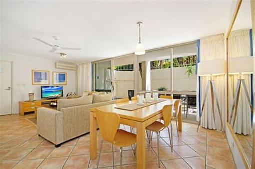 фото отеля Noosa Harbour Resort