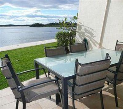 фото отеля Noosa Harbour Resort