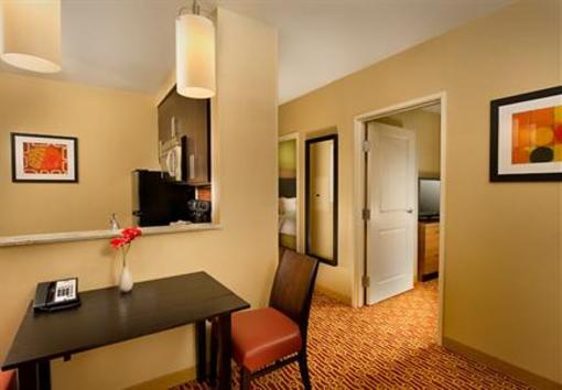 фото отеля TownePlace Suites by Marriott Bridgeport Clarksburg