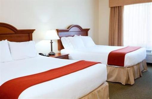 фото отеля Holiday Inn Express Hotel & Suites Rocky Mount Smith Mtn Lake