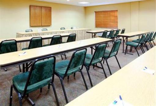 фото отеля Holiday Inn Express Hotel & Suites Rocky Mount Smith Mtn Lake