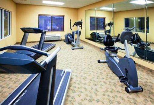 фото отеля Holiday Inn Express Hotel & Suites Rocky Mount Smith Mtn Lake