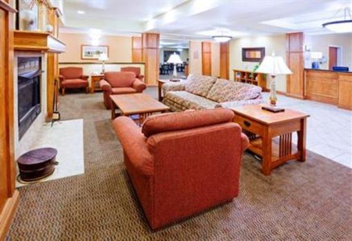 фото отеля Holiday Inn Express Hotel & Suites Rocky Mount Smith Mtn Lake