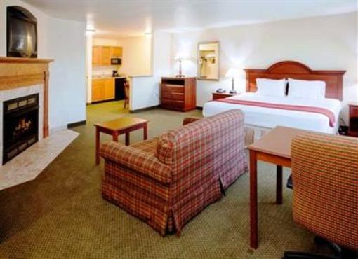 фото отеля Holiday Inn Express Hotel & Suites Rocky Mount Smith Mtn Lake