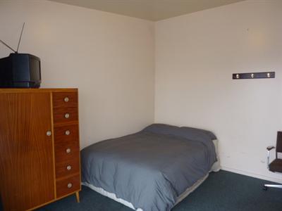 фото отеля Racecourse Backpackers Hostel