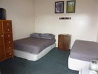 фото отеля Racecourse Backpackers Hostel