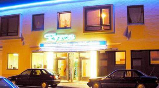 фото отеля Hotel Tyros - am Weidendamm