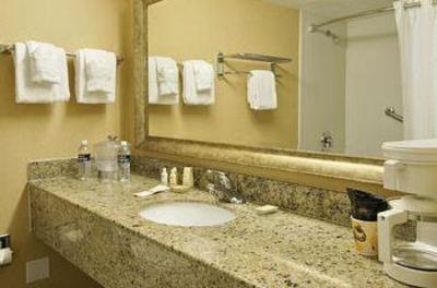 фото отеля Phoenix Place Hotel & Suites