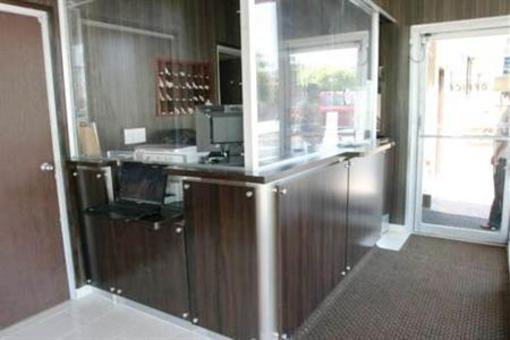 фото отеля Hollywood Palms Inn & Suites
