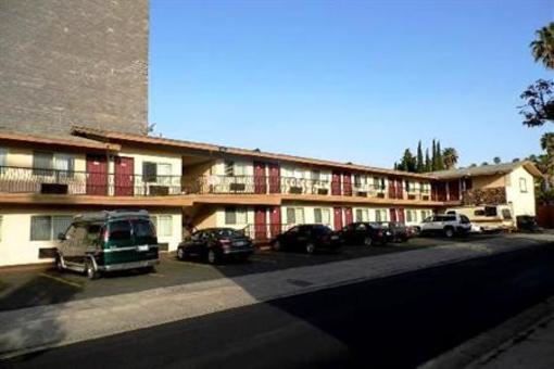 фото отеля Hollywood Palms Inn & Suites