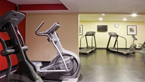 фото отеля Radisson Hotel Milwaukee North Shore
