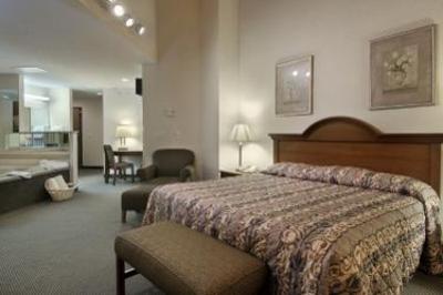 фото отеля Baymont Inn and Suites Columbus at Rickenbacker