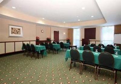 фото отеля Courtyard Hotel Montgomeryville North Wales