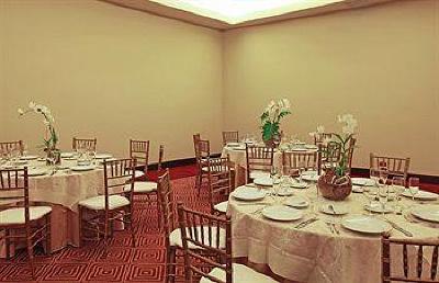 фото отеля Courtyard by Marriott Panama Real Hotel