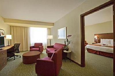 фото отеля Courtyard by Marriott Panama Real Hotel