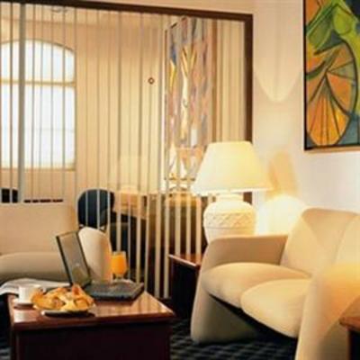 фото отеля Fiesta Inn Monterrey La Fe San Nicolas De Los Garza