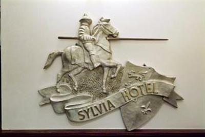 фото отеля The Sylvia Hotel Vancouver