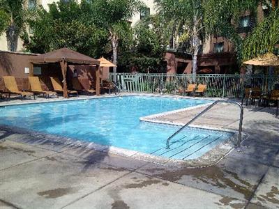 фото отеля Courtyard by Marriott Los Angeles Burbank Airport