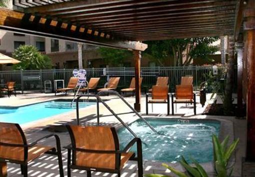 фото отеля Courtyard by Marriott Los Angeles Burbank Airport