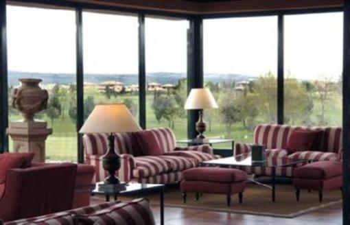 фото отеля Torremirona Golf & Spa Resort