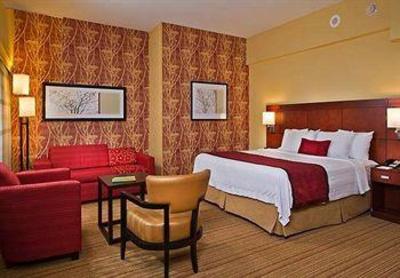 фото отеля Courtyard by Marriott Alexandria