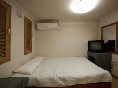 фото отеля Blu Guest House 2 Sinchon