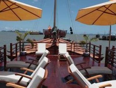 фото отеля Huong Hai Junks Halong