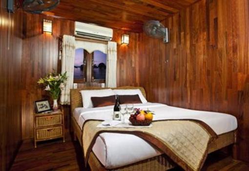 фото отеля Huong Hai Junks Halong