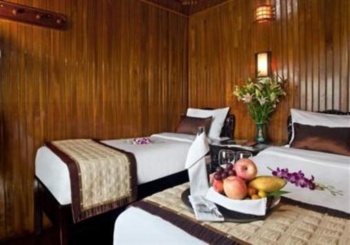 фото отеля Huong Hai Junks Halong
