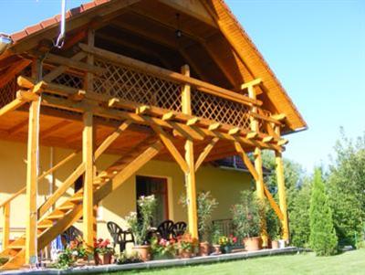 фото отеля Völgy Apartman