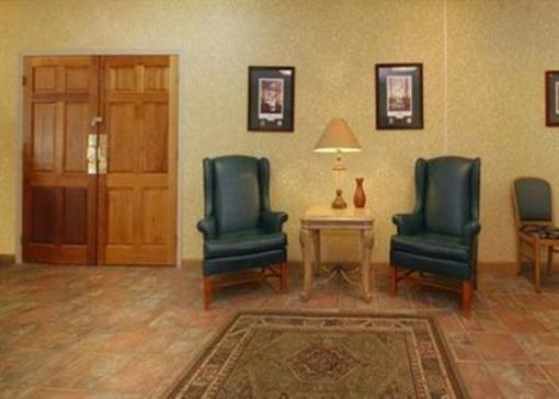 фото отеля Econo Lodge Hotel and Suites