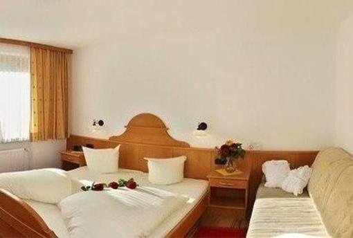 фото отеля Hotel Garni Troppmair