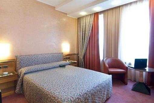 фото отеля Michelangelo Hotel Milan