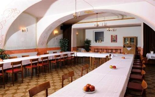 фото отеля Gasthof Hotel Zur Goldenen Krone Furth bei Gottweig