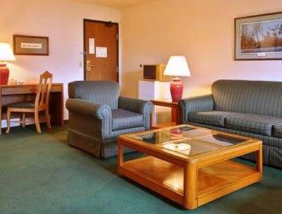 фото отеля Super 8 Mayfield